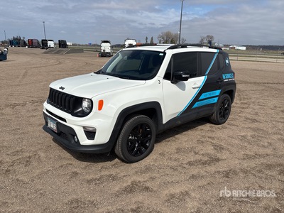 2023 Jeep Renegade 4WD  سيارة رياضية متعددة الاستخدامات