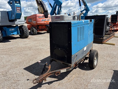 2013 Miller Big Blue 400P 400 A Mobile Multi-Process Soudeuse à moteur (Inoperable)