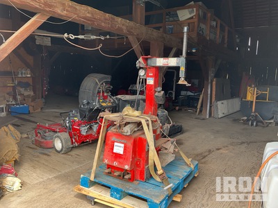 Snap-On EEWH306A Tire Changer