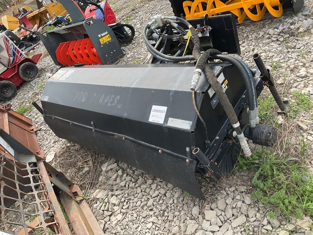 John Deere BA84 84 in Skid Steer Broom