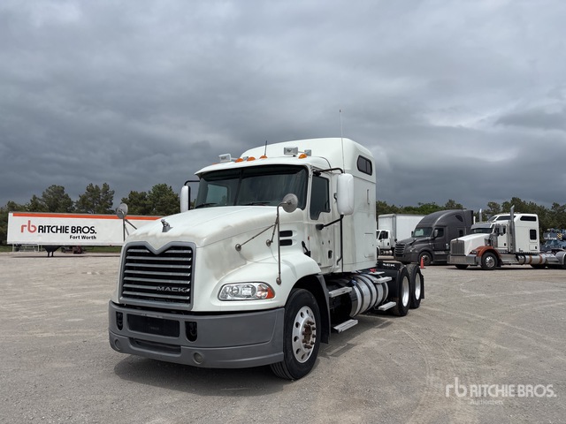 2014 Mack CXU613 6x4 T/A Sleeper Truck Tractor
