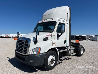 2016 Freightliner Cascadia 113 4x2 トラックトラクター（S/A）