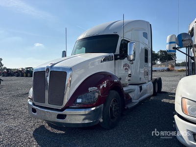 2022 Kenworth T680 6x4 Cabeza Tractora Cabina Dormitorio