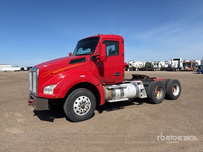 2015 Kenworth T880 6x4 تراكتور شاحنة نهارية (ثنائية المحور)