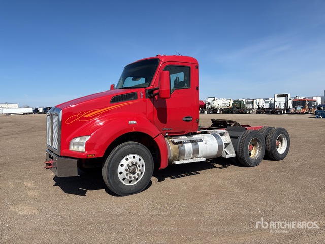 2015 Kenworth T880 6x4 T/A Day Cab Truck Tractor