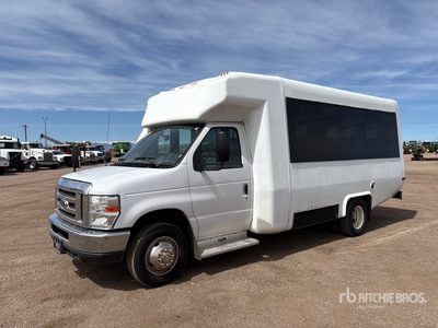 2018 Ford E-450 Econoline 4x2 20-Seat Transit Autobús
