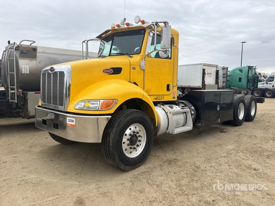 2012 Peterbilt 348 6x4 を見 Cab and Chassis (Inoperable)