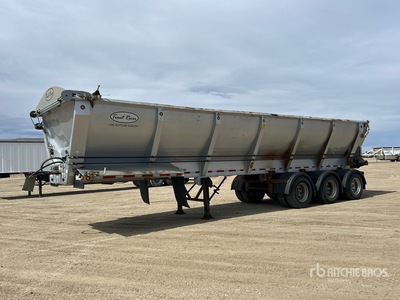 2012 Trout River 35 ft Tri/A Live Bodem-trailer