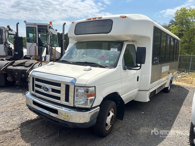 2012 Ford E-450 Bus