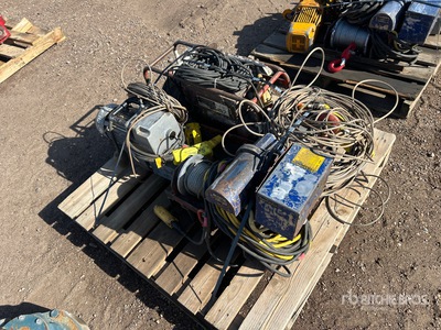 Quantity of (4) Electric エクイップメントウィンチ