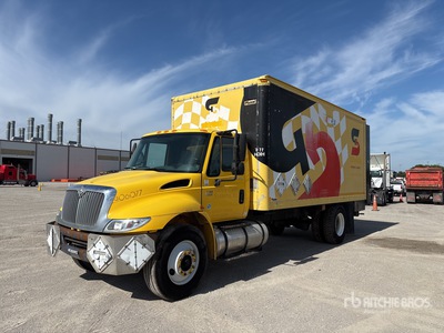2007 International 4300 4x2 Van Truck