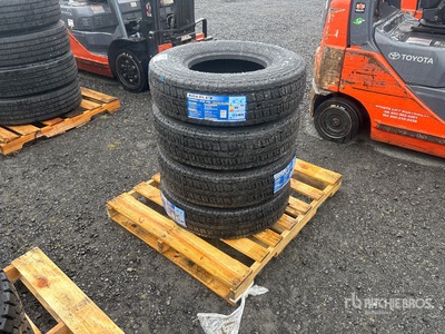 Quantity of (4) Roadlux ST235/85R16 Opony (Unused)