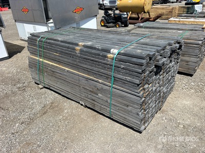 Quantity of (273) 2 ft x 4 ft x 92 5/8 in SPF