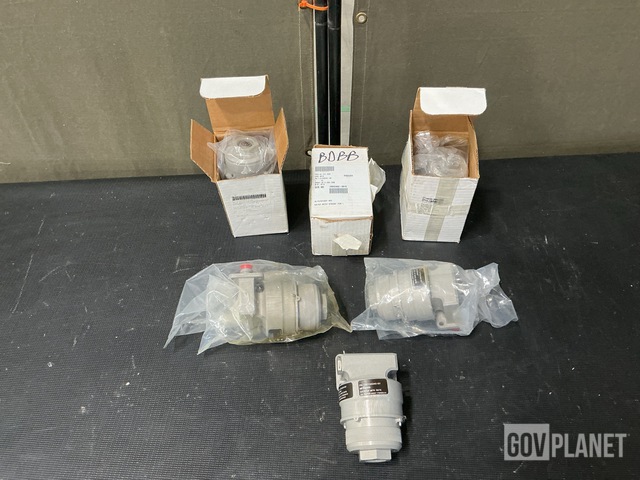 (13) Purolator Facet 7-511325343-101 Transmission Accessory Drive Gearboxes
