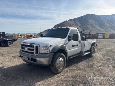 2005 Ford F-450 XLT 4x2 Tow Truck