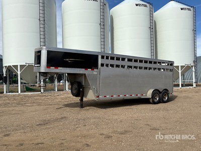 2013 Liverty Travalong 20 ft T/A Livestock Trailer