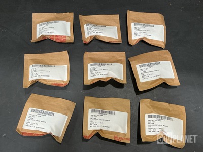 (9) Eaton B758R Magnetic Machine Thread Plugs