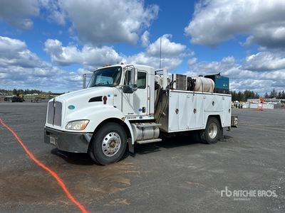 2009 Kenworth T300 4x2 Service Truck