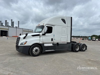 2019 Freightliner Cascadia 126 6x4 T/A Sleeper Truck Tractor
