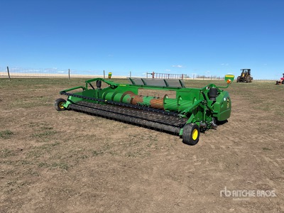 2019 John Deere 615P 15 ft Pick-Up für Mähdrescher