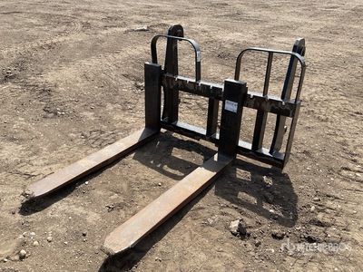 2024 Horst Welding HD100JC530B 48 in Tractor Pallet Forks