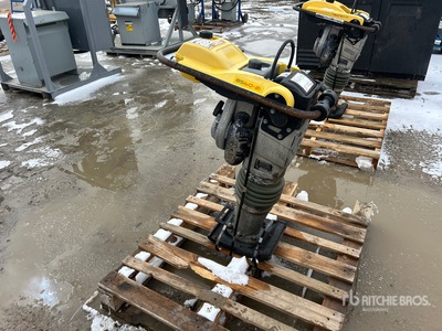 2017 Wacker Neuson BS60-2I Ubijak podnośnikowy