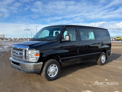 2013 Ford Econoline E-150 XLT 5 Passenger Van