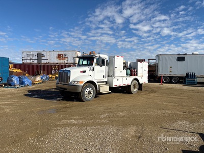 2005 Peterbilt 335 4x2 Camion de lubrification