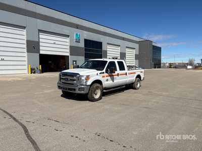 2015 Ford F-350 XLT 4x4 Crew Cab Pickup