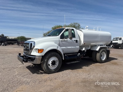 2015 Ford F-750 XL 2000 gal 4x2 Water Truck