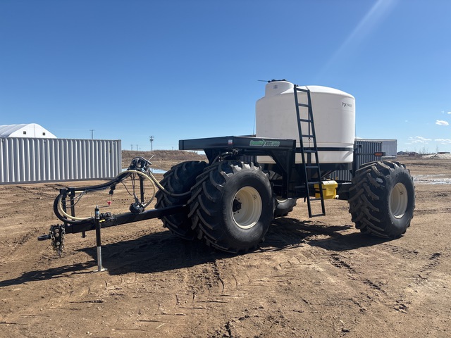 Bandit BDX1700-161F2R100 1400 gal Tow-Behind Liquid Fertilizer Cart (Unused)