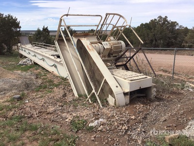 72 ft x 32 in Asphalt Elevator w/ 14 ft x 23 ft Asphalt Silo Divers