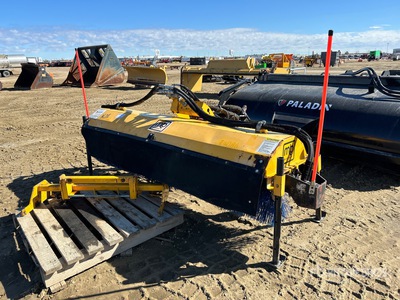 MB Companies Inc 84 in Spazzatrice - attacco - Fits Small Loader/Backhoe/Large Skid Steer