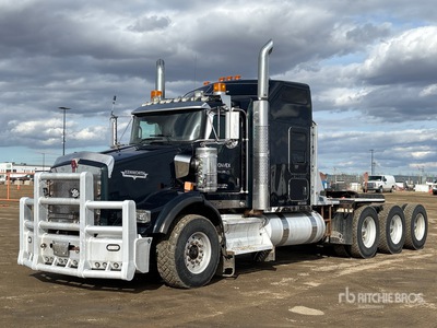 2015 Kenworth T800 8x6 Heavy Haul Tri/A Sleeper Truck Tractor
