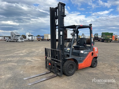 2017 Toyota 32-8FD25 Forklift