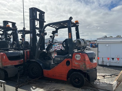 2017 Toyota 32-8FD25 Forklift