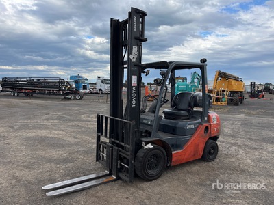 2017 Toyota 32-8FD25 Forklift