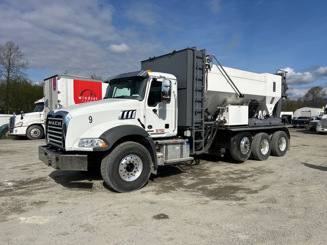 2022 Mack Granite 8x4 Volumetric Mixer Truck