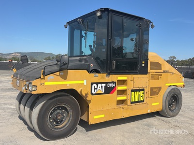2014 Cat CW34 8 Wheel Gummiradwalze
