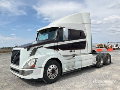 2016 Volvo VNL 6x4 Tractocamion con Dormitorio / T/A Sleeper Truck Tractor