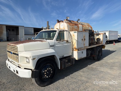 1988 Ford F-700 4x2 Fuel and Lube Truck