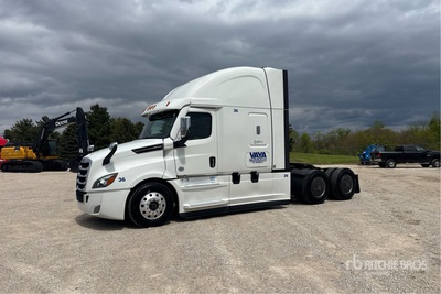 2021 Freightliner Cascadia 126 6x4 T/A Sleeper Truck Tractor