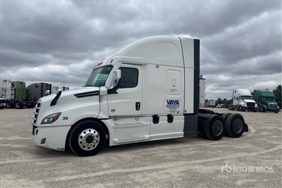 2021 Freightliner Cascadia 126 6x4 T/A Sleeper Truck Tractor