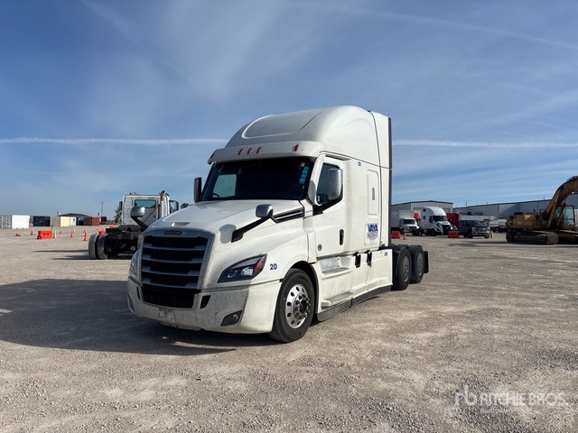 2020 Freightliner Cascadia 126 6x4 T/A Sleeper Truck Tractor