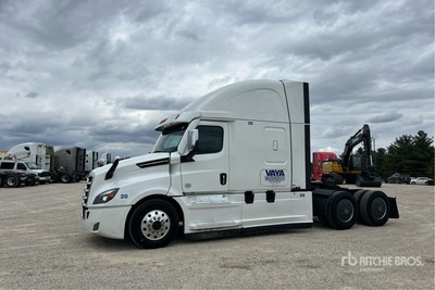 2020 Freightliner Cascadia 126 6x4 T/A Sleeper Truck Tractor