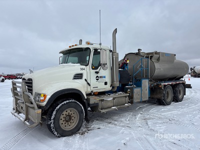 2007 Mack CV713 Granite 11917 L 6x4 شاحنة ضغط