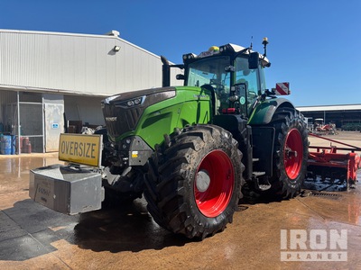 2018 Fendt 1042 Vario 4WD Tractor