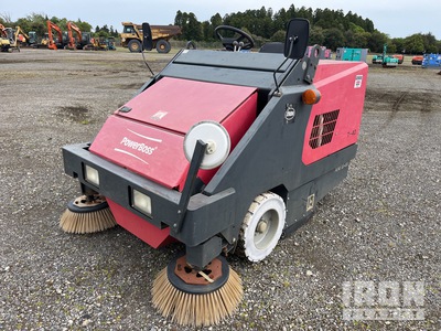 2016 Power Boss AM7D-III Ride-On を見 Sweeper