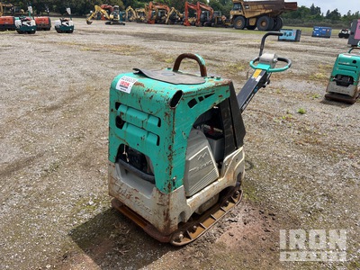 2014 Mikasa MVH-508DSC Vibratory Plate Compactor