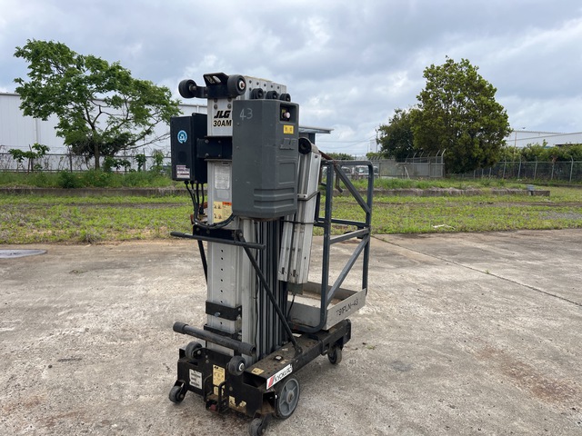 2008 年 JLG 30AM AC Vertical Mast Lift